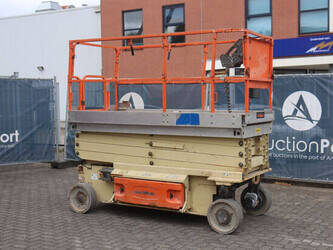 2011-jlg-3246es-1484294-48979547