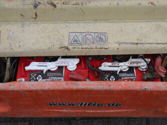 2011-jlg-3246es-1484294-48979563