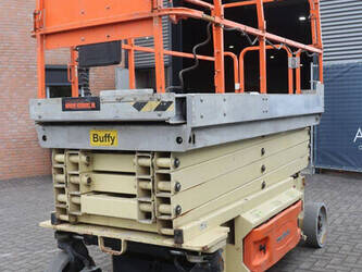 2011-jlg-3246-es-1484297-48979620