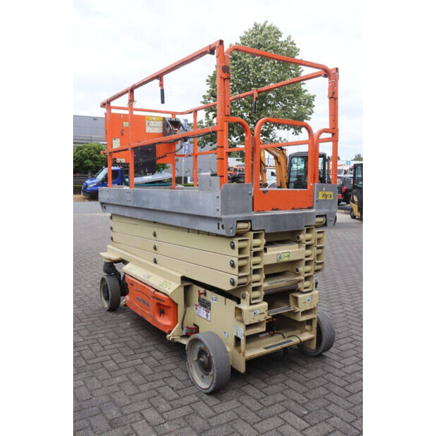 2011 JLG 3246 ES-48979645