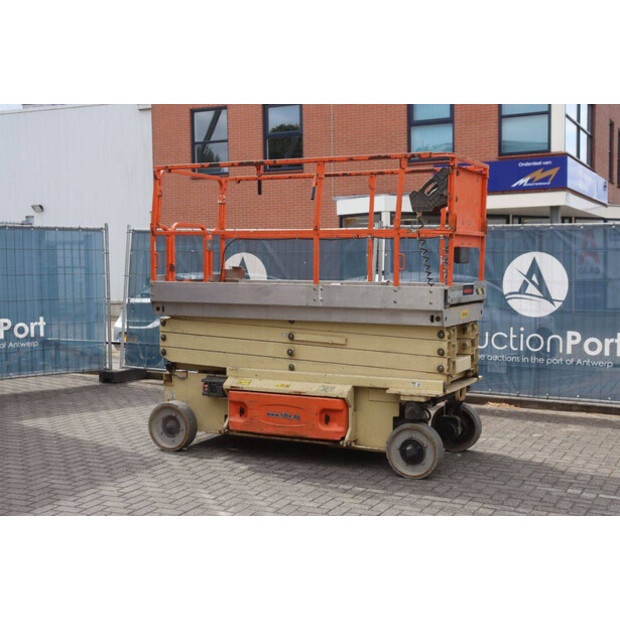2011 JLG 3246 ES-48979677