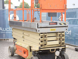 2011-jlg-3246-es-1484300-48979678
