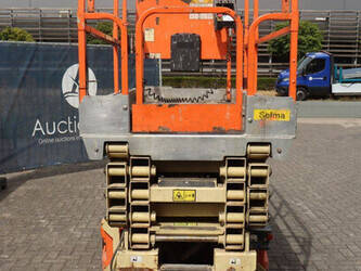 2011-jlg-3246-es-1484300-48979682