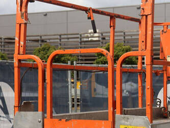 2011-jlg-3246-es-1484300-48979684