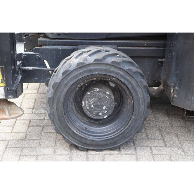2012 جيني GS-3369-48979775