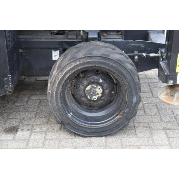 2012 جيني GS-3369-48979776