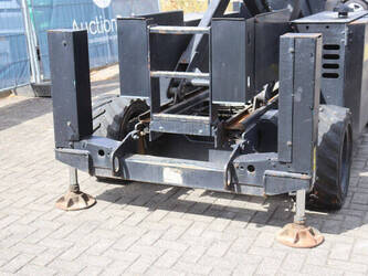 2012-genie-gs-3369-1484303-48979792