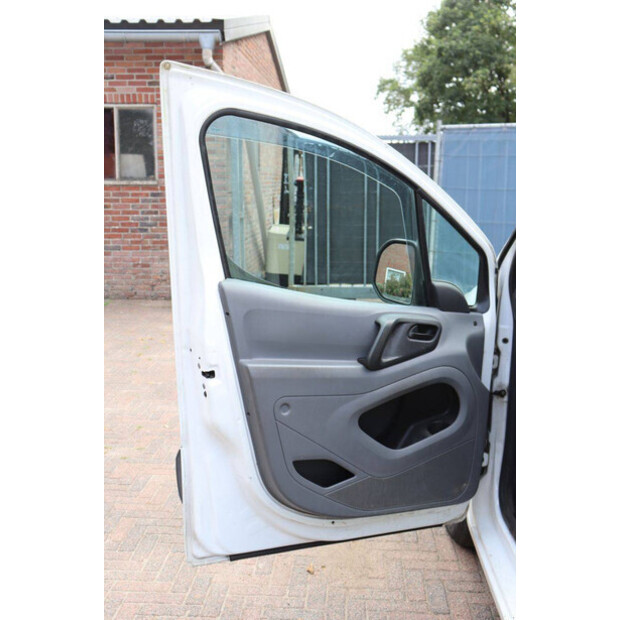 2009 Peugeot PARTNER-48980224