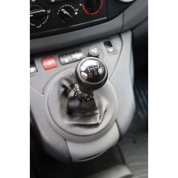 2009 Peugeot PARTNER-48980236