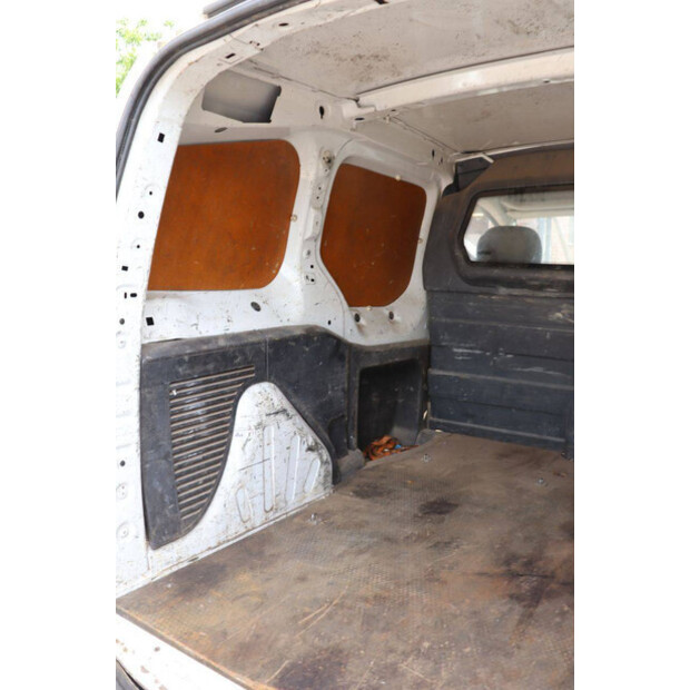 2009 Peugeot PARTNER-48980241