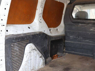 2009-peugeot-partner-1484320-48980241