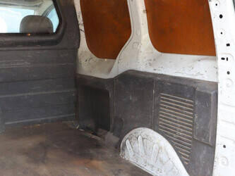 2009-peugeot-partner-1484320-48980242