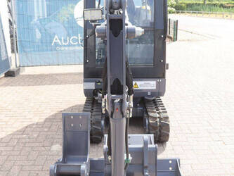 2020-eurotrac-sq18a-he18cp-1484330-48980438
