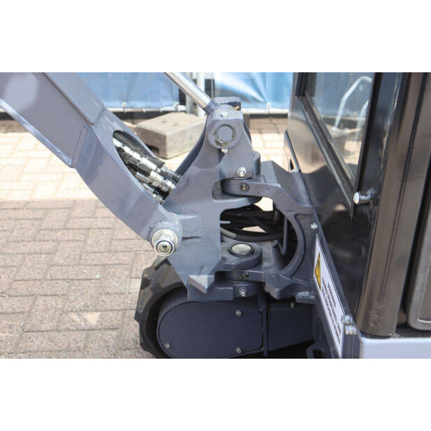 2020 Eurotrac SQ18A/HE18CP-48980448