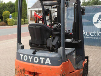 2013-toyota-8fbet15-1484337-48980686