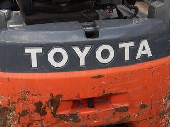 2013-toyota-8fbet15-1484337-48980698