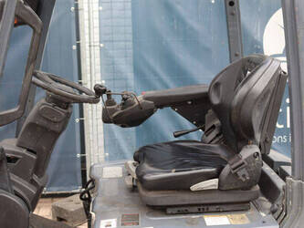 2013-toyota-8fbet15-1484337-48980701