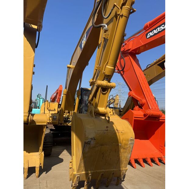 2019 Caterpillar 320C-48983127