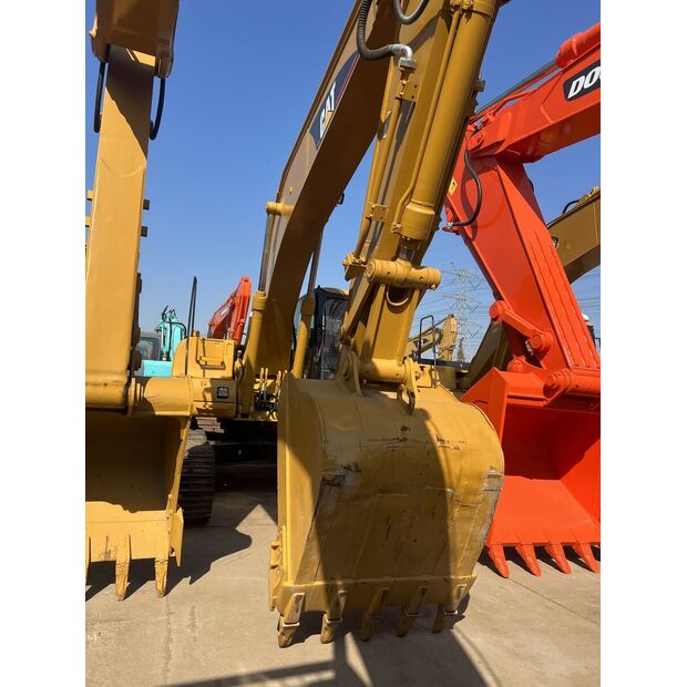 2019 Caterpillar 320C-48983128