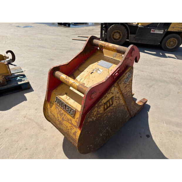 2020 OilQuick OQ65-48983462