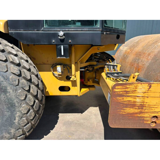 2002 Caterpillar CS563D-48983790