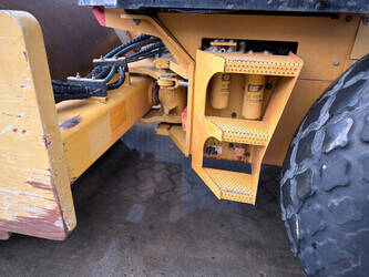 2010-caterpillar-cs74-1484459-48983802