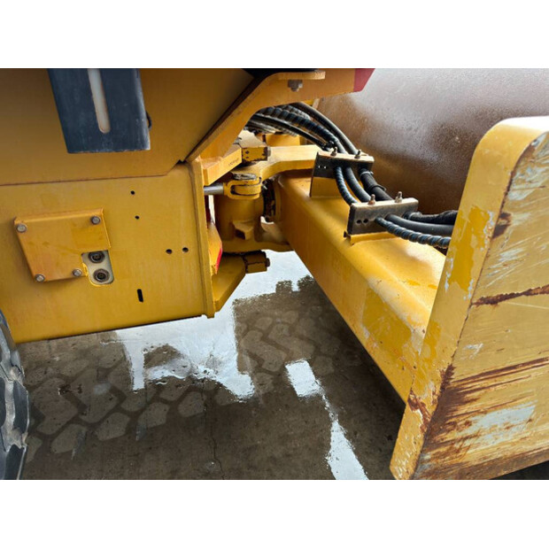 2010 Caterpillar CS74-48983806