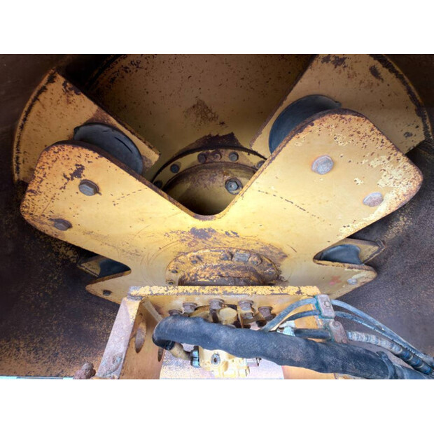 2010 Caterpillar CS74-48983810