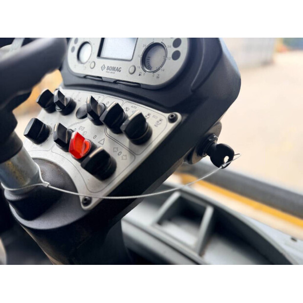 2016 BOMAG BW161AD-5-48984134