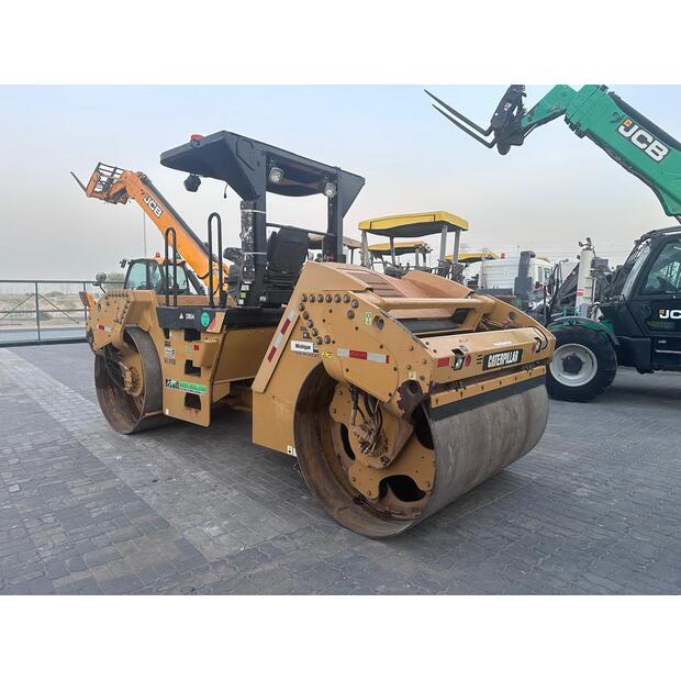 2013 كاتربيلر CB54-48984874