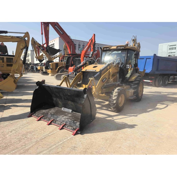 2024 Caterpillar 420F-48986333