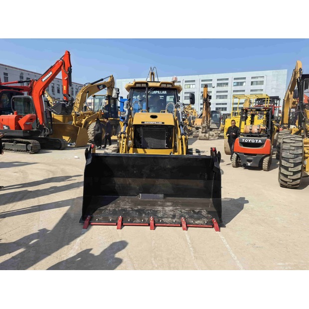 2024 Caterpillar 420F-48986335