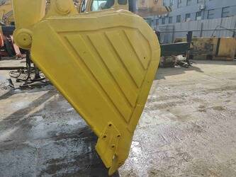 2024-komatsu-pc220-7-1484537-48986345