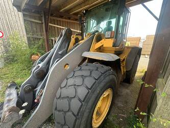 Image for WHEEL LOADERS 2008 Volvo L120F