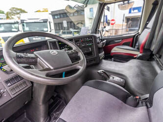 2017-volvo-fmx-460-1458899-48986811