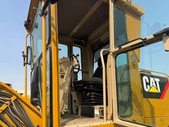 2018-caterpillar-140k-1465146-48987248