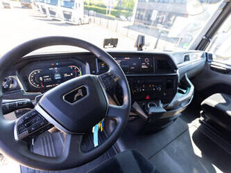 2022-man-tgx-18-510-1483252-48988058