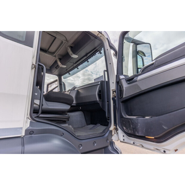 2011 MAN TGS 33.400 BB-48988185