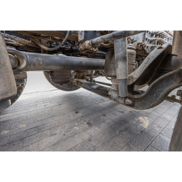 2016 فولفو FMX 460-48988245