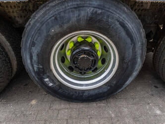 2014-volvo-fm-370-48988572