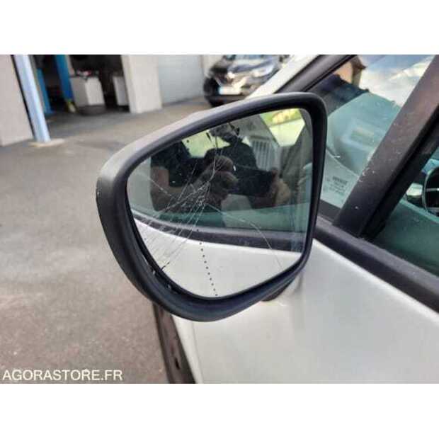 2015 رينو Clio-48993949