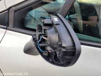 2015-renault-clio-1484701-48993953