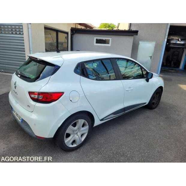 2015 رينو Clio-48993956
