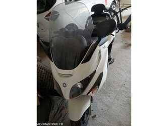 2015-piaggio-xevo-125-48993986