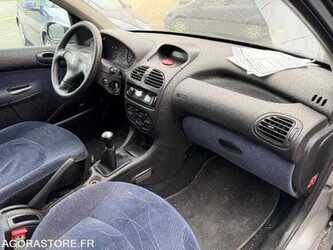 2001-peugeot-206-1484706-48993994
