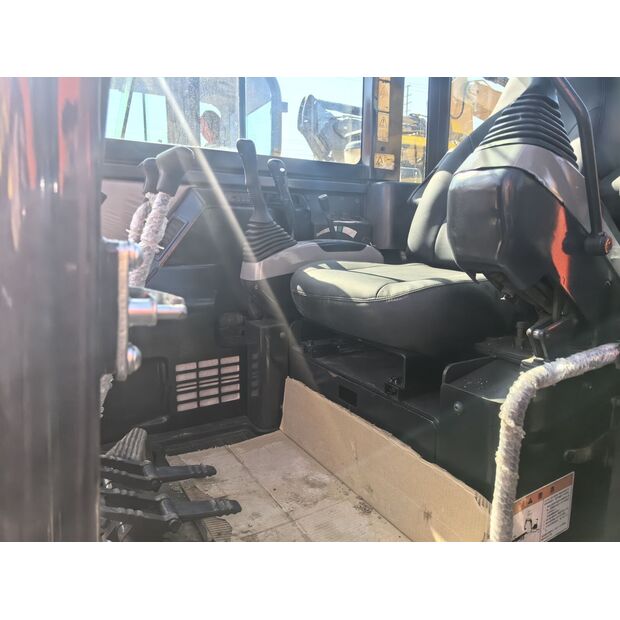 2023 كوماتسو PC56-7-48994315