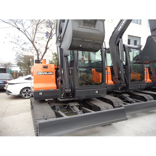 2025 Doosan DX60-48997385