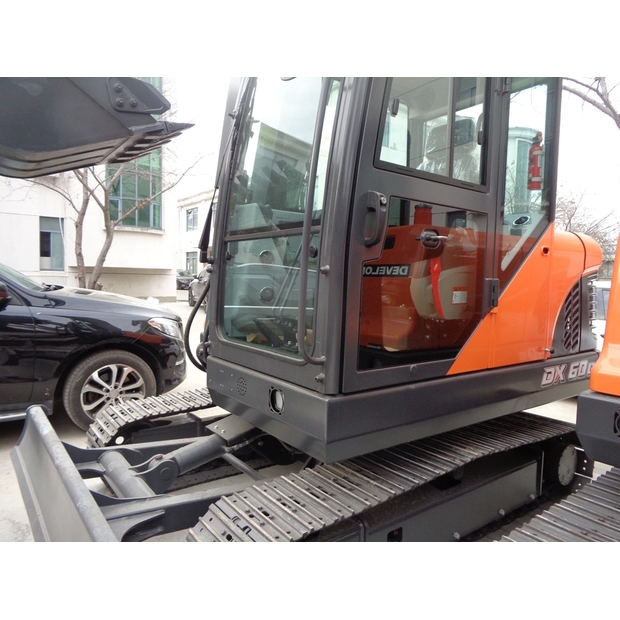 2025 Doosan DX60-48997386