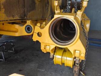 2020-caterpillar-d8t-1484855-48998261