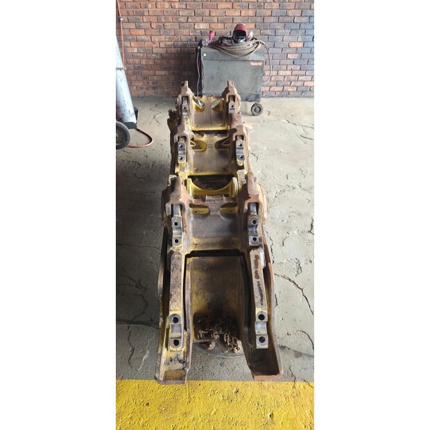 2020 كاتربيلر D8T-48998265